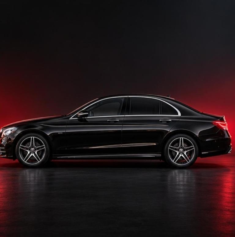 Flotte mercedes Mercedes C-Klasse studio – Flughafentransfer Frankfurt